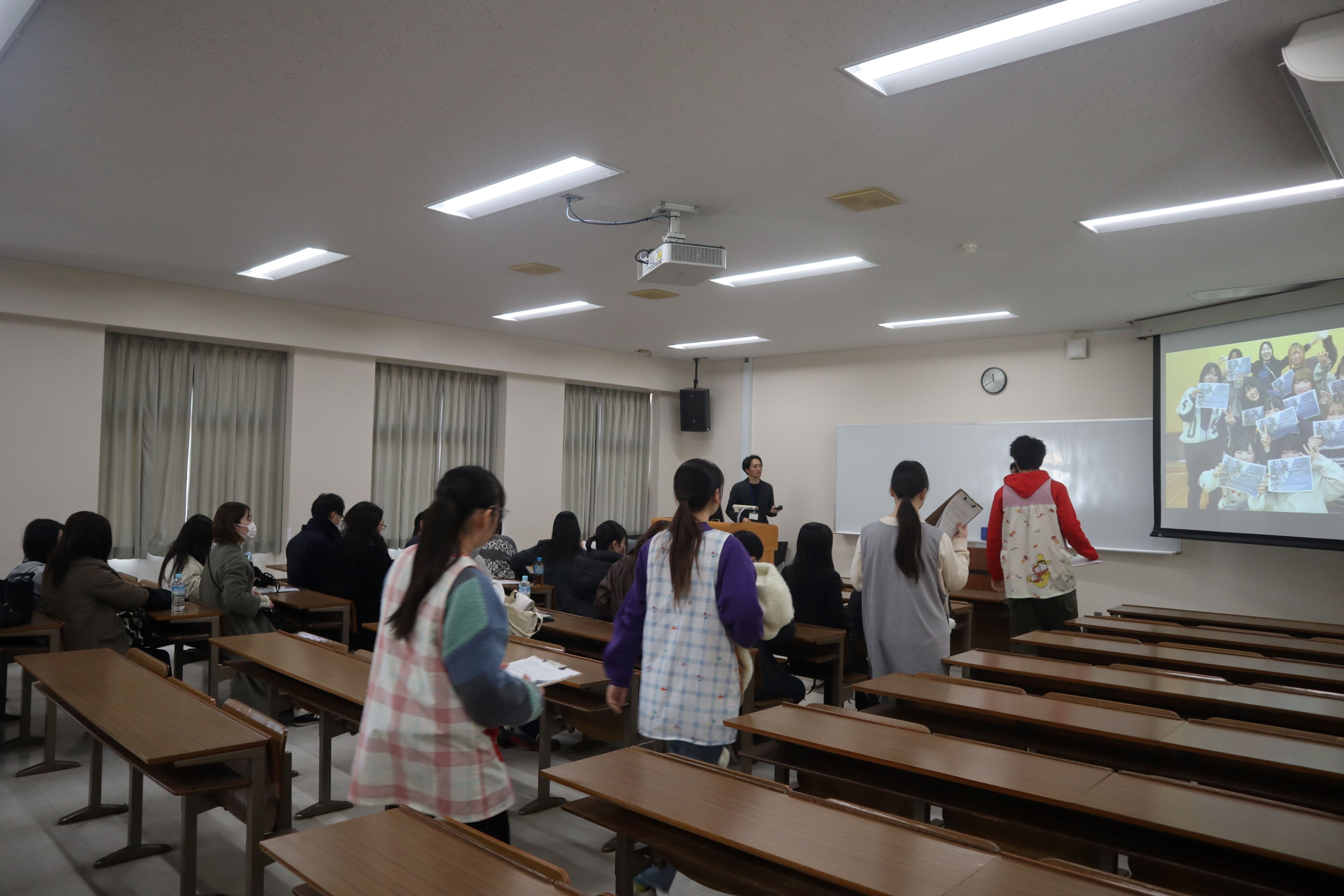 IMG_1311 保育授業.JPG